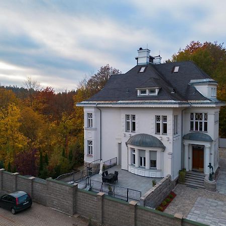 Ertlova Vila Jablonec nad Nisou Exteriör bild