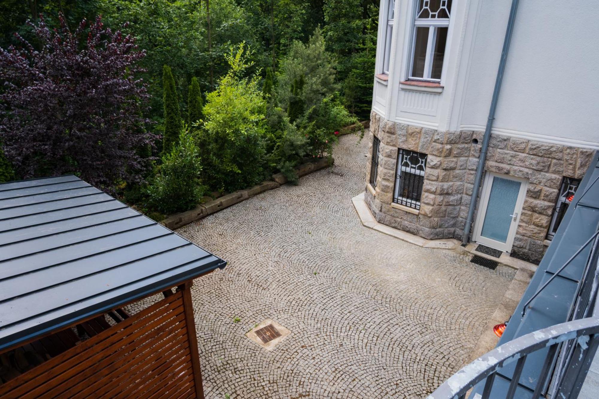 Ertlova Vila Jablonec nad Nisou Exteriör bild