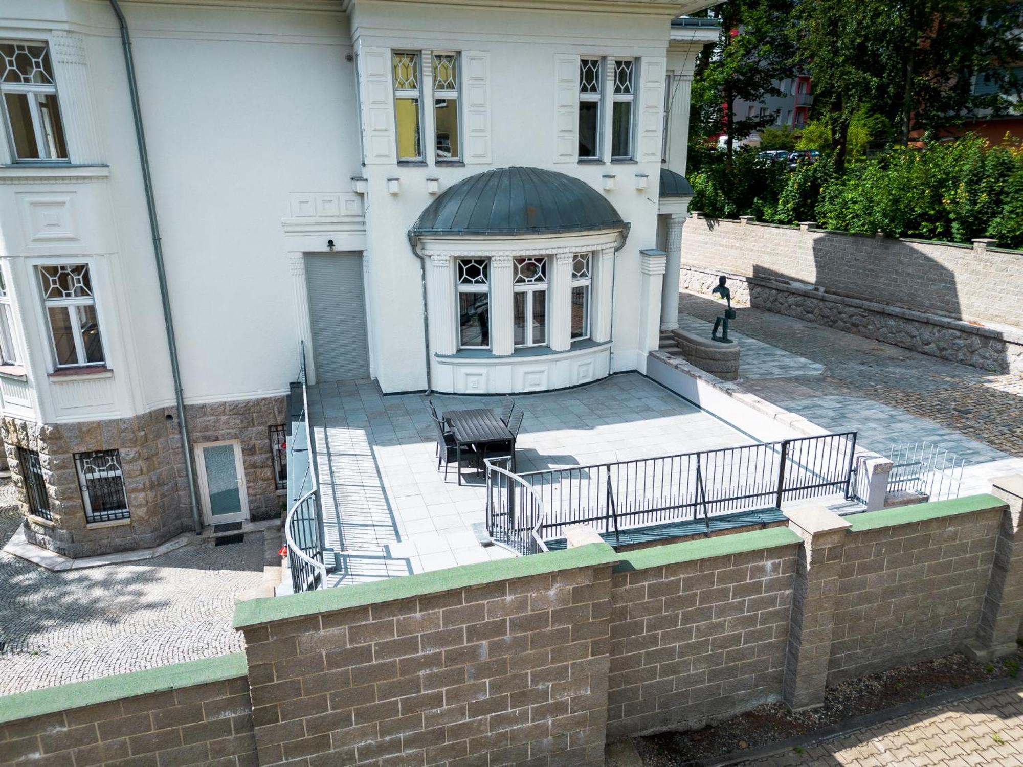 Ertlova Vila Jablonec nad Nisou Exteriör bild