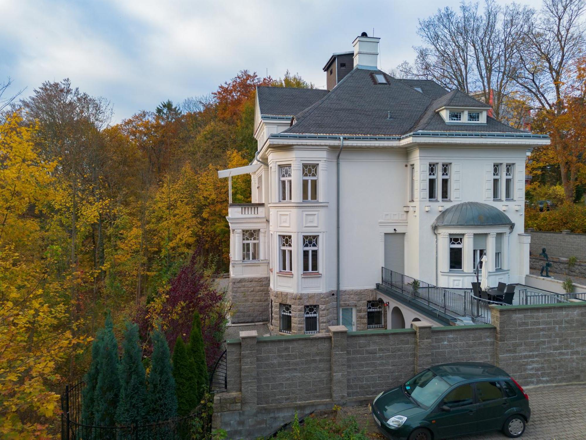 Ertlova Vila Jablonec nad Nisou Exteriör bild